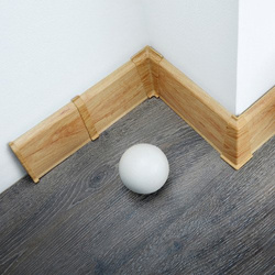 2,5m Fussleiste PVC 70mm Eiche Nobel + Montagematerial Gratis