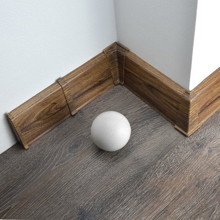 2,5m Fussleiste PVC 70mm Eiche Leonardo + Montagematerial Gratis