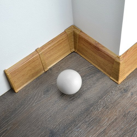 2,5m Fussleiste PVC 70mm Eiche Rustikal + Montagematerial Gratis