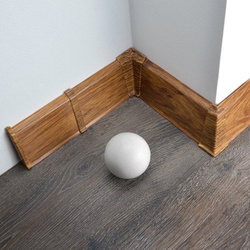 2,5m Fussleiste PVC 70mm Eiche Verbrannt + Montagematerial Gratis