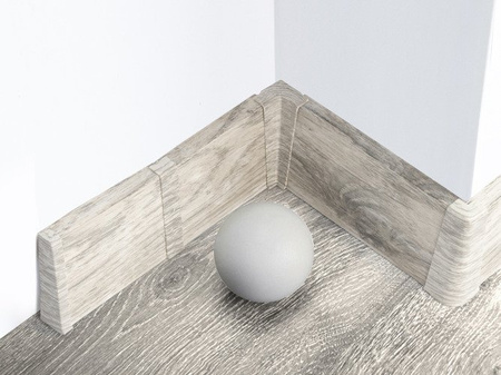 2,5m Fussleiste PVC 75mm Fernandes + Montagematerial Gratis